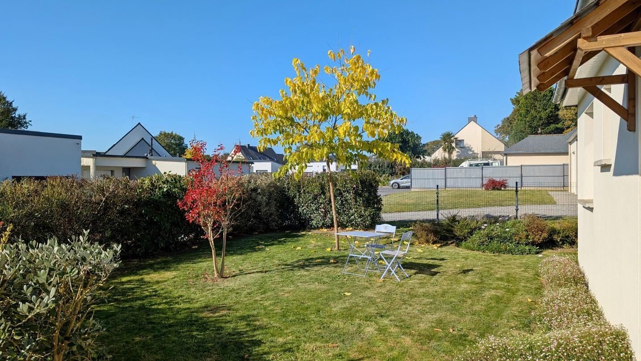 Photo of Outdoor in Peaule