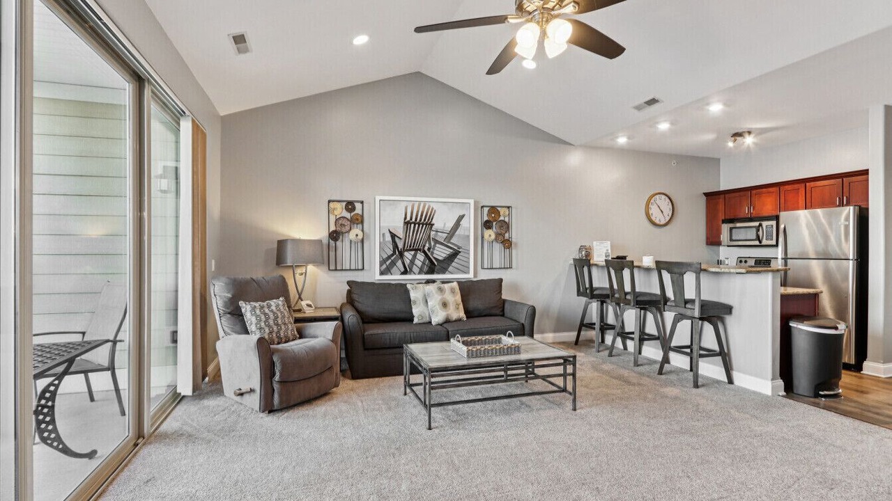 Photo of Livingroom in Lake Delton