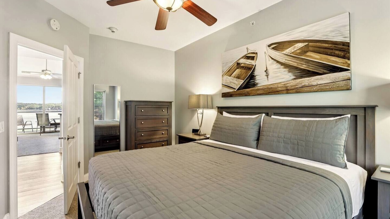 Photo of Bedroom in Lake Delton