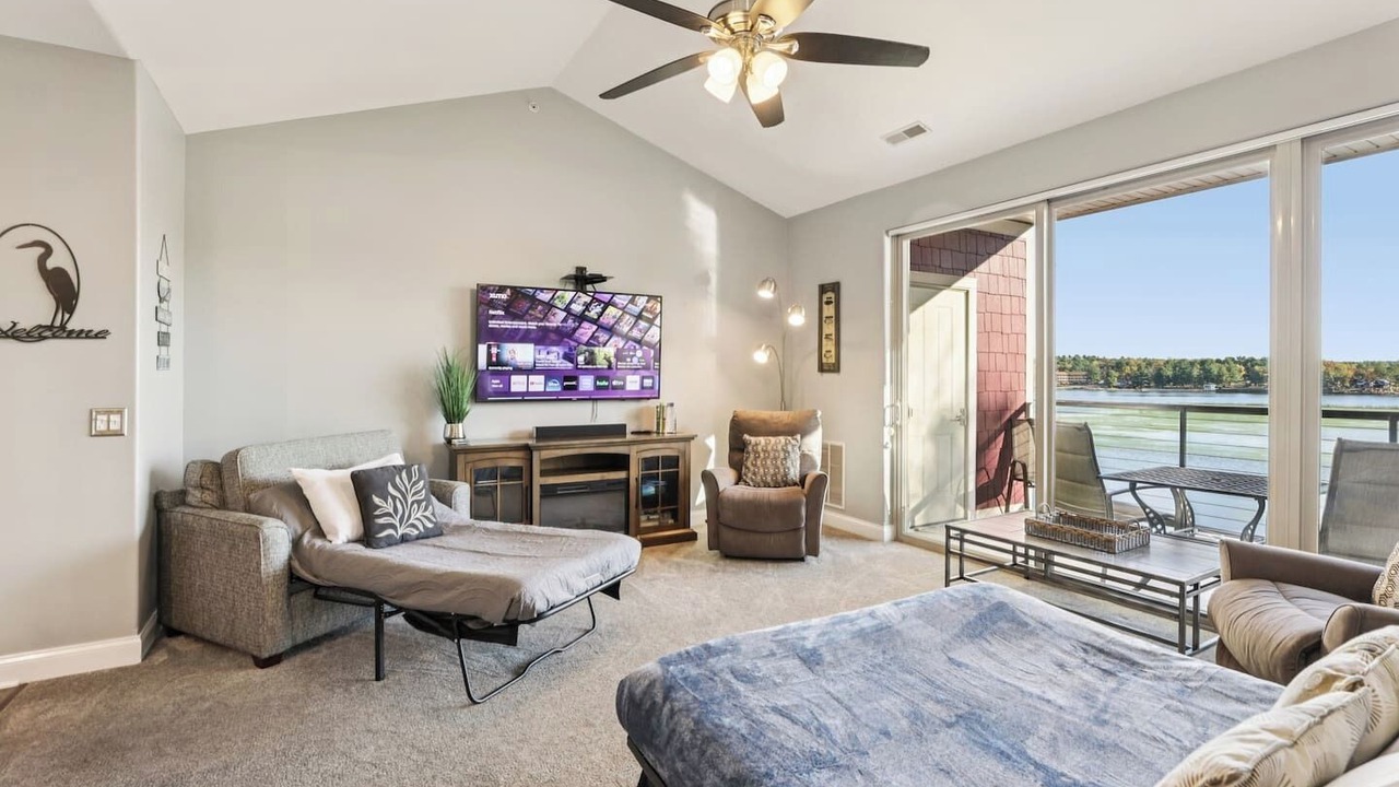 Photo of Bedroom in Lake Delton