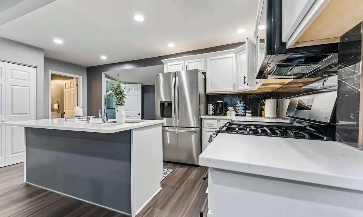 Photo of Kitchen in Gages Lake