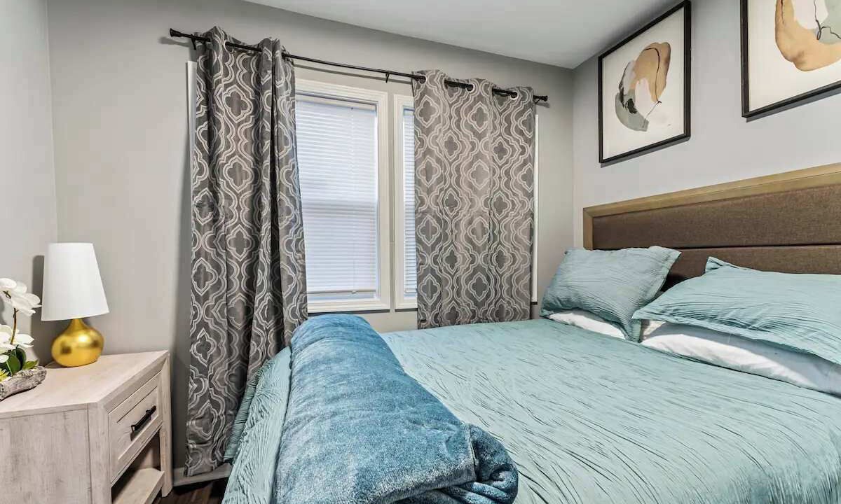 Photo of Bedroom in Gages Lake