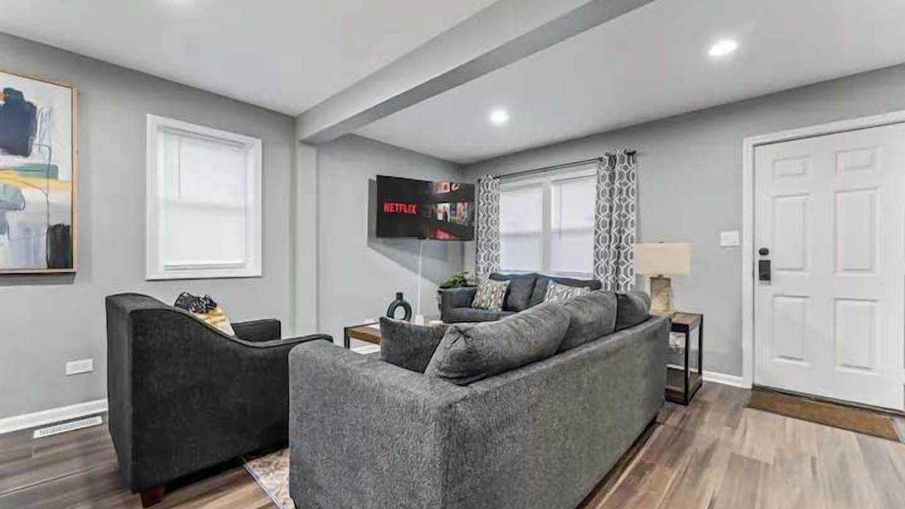 Photo of Livingroom in Gages Lake
