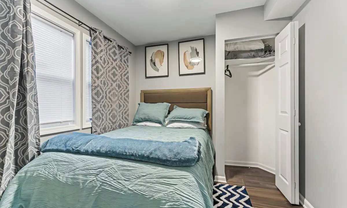 Photo of Bedroom in Gages Lake