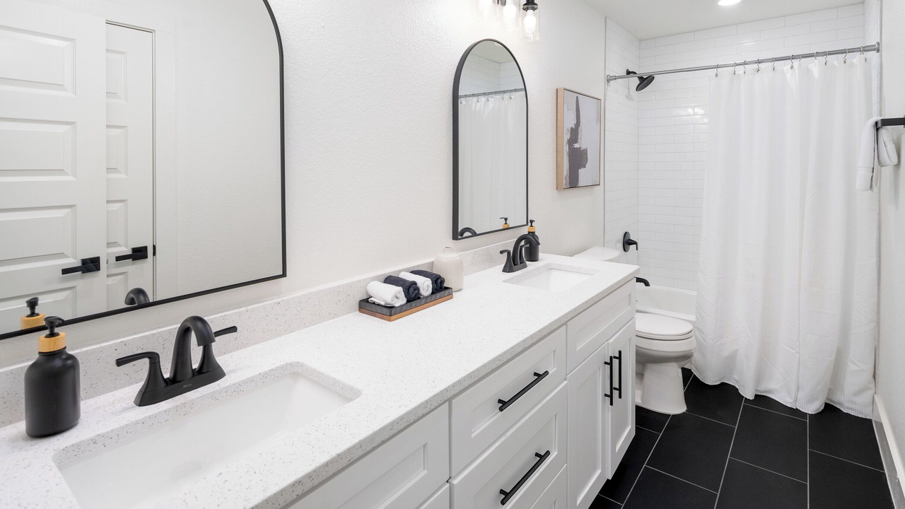 Photo of Bathroom in Graford