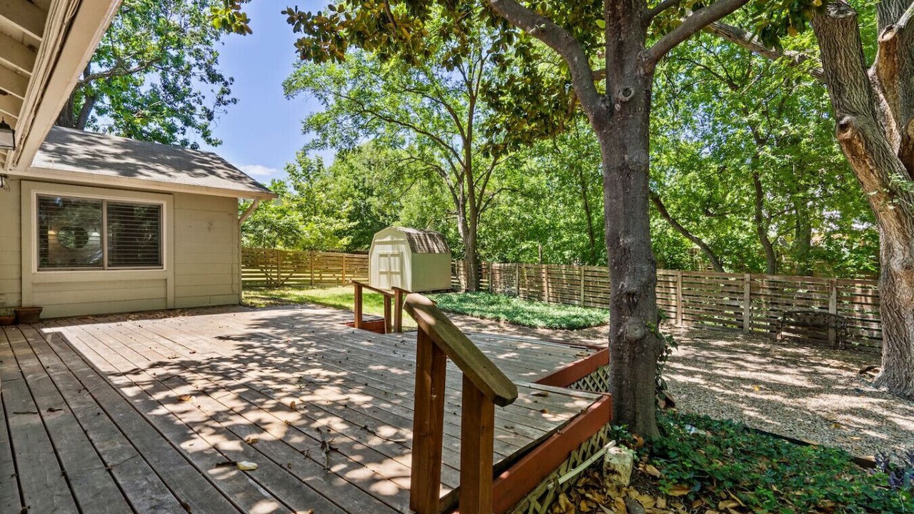 Photo of Patio Balcony in Parker Lane