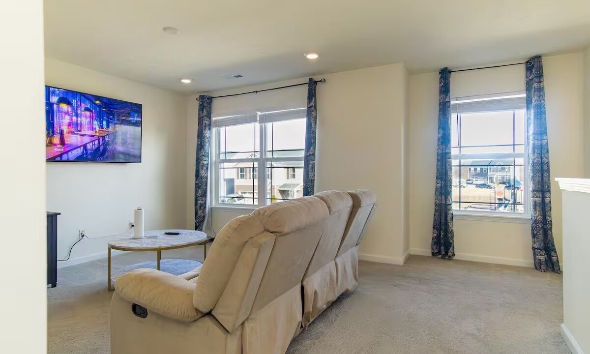 Photo of Livingroom in Acton