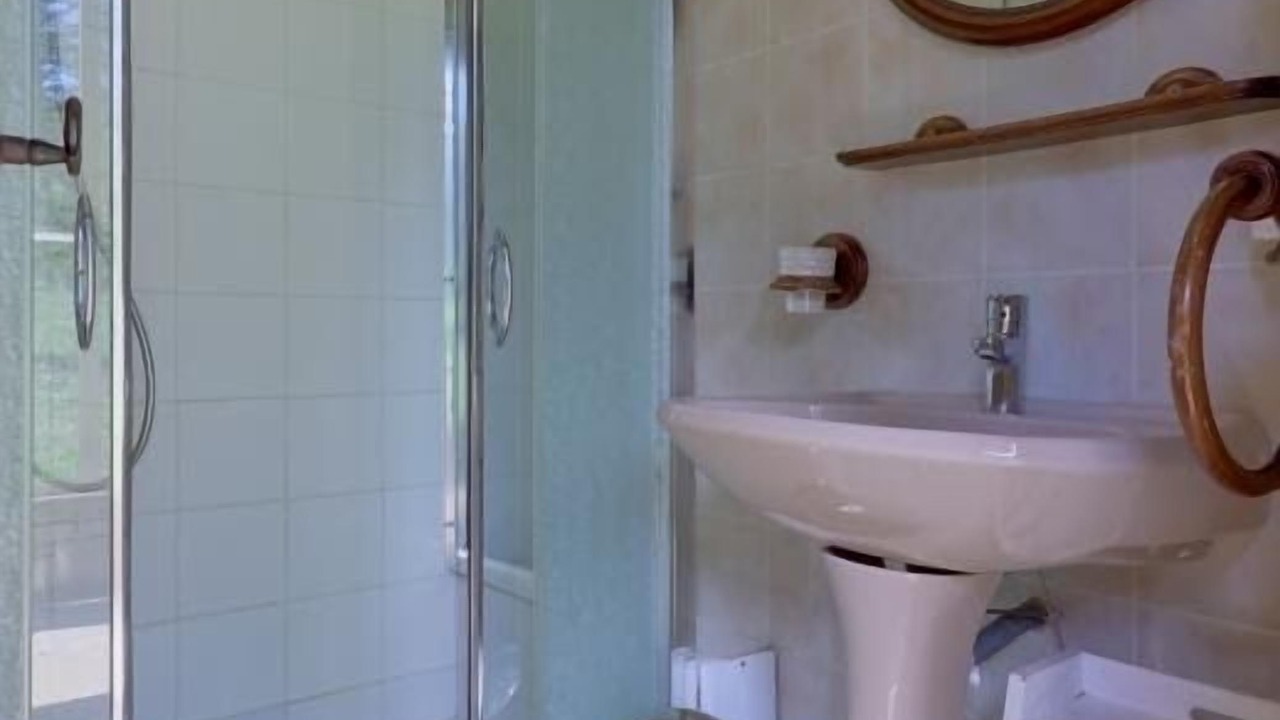 Photo of Bathroom in Saint-Michel-l'Observatoire