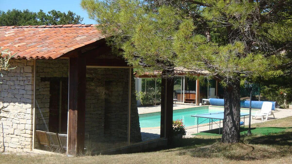 Photo of Outdoor in Saint-Michel-l'Observatoire