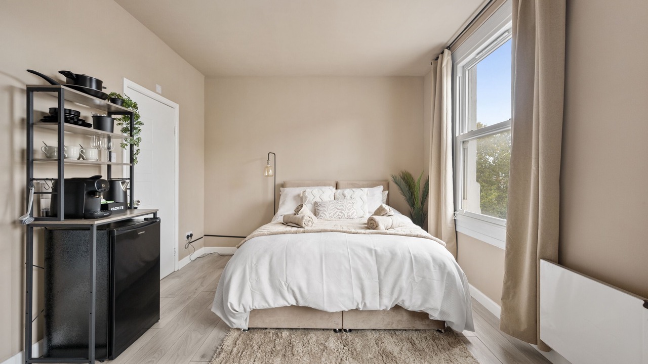 Photo of Others in Shacklewell