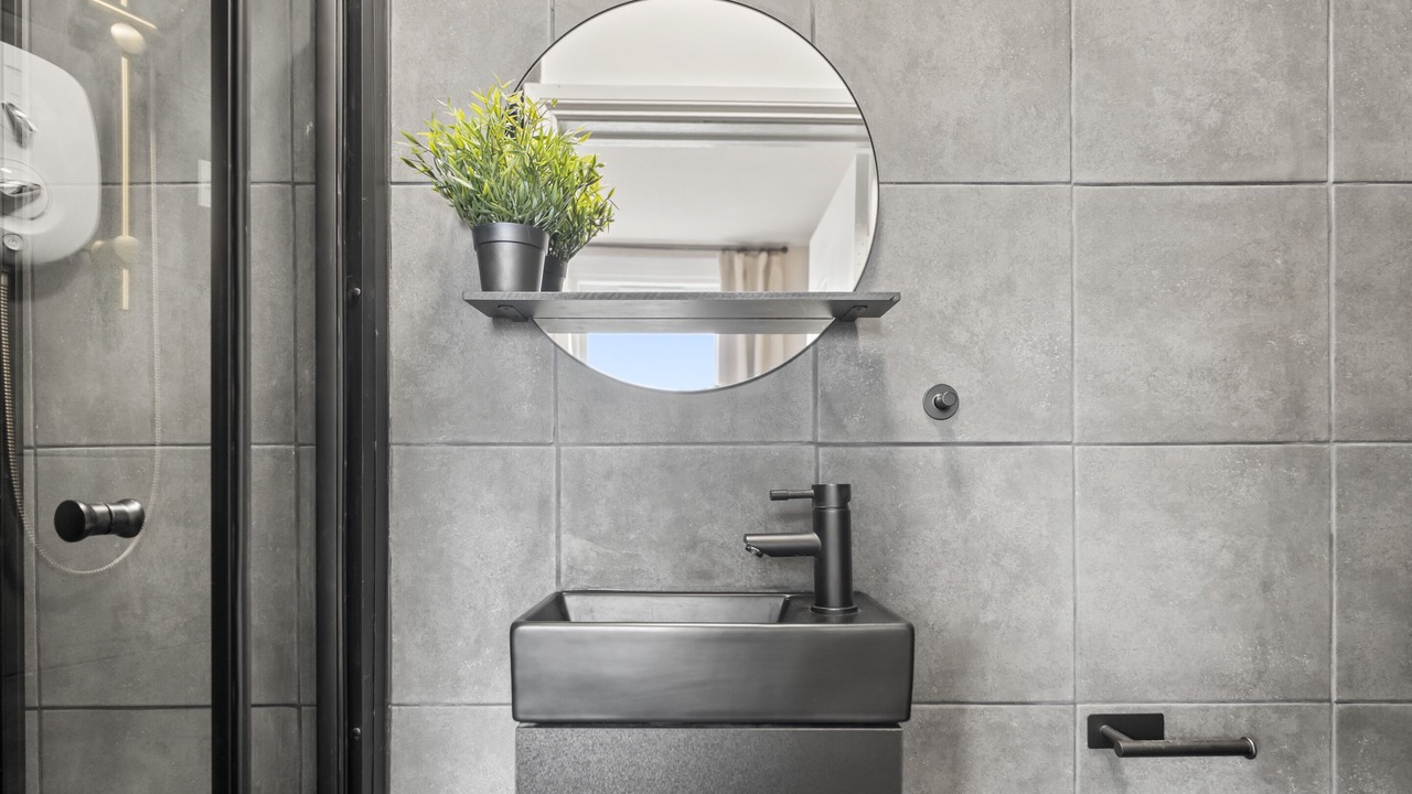 Photo of Others in Shacklewell