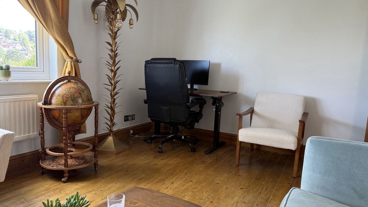 Photo of Bedroom in Caterham