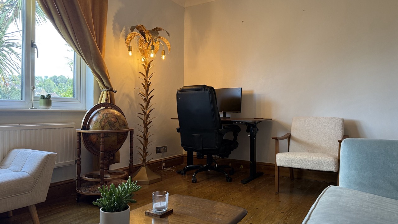 Photo of Bedroom in Caterham