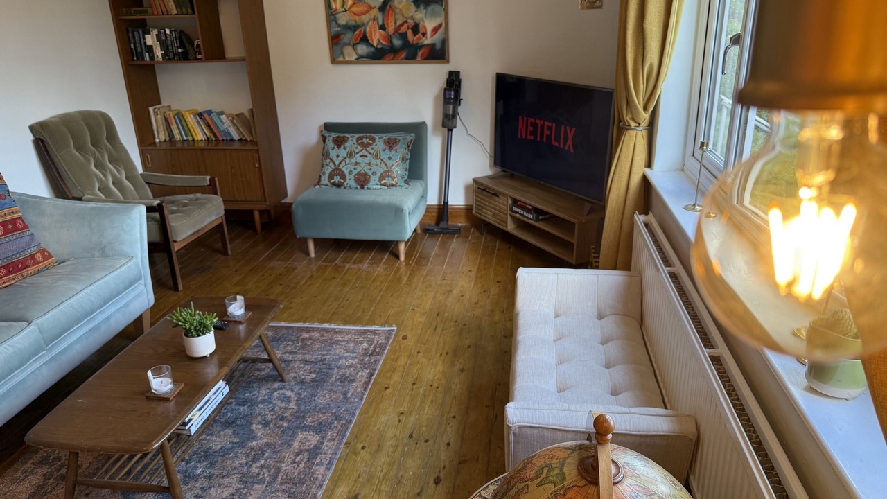 Photo of Bedroom in Caterham