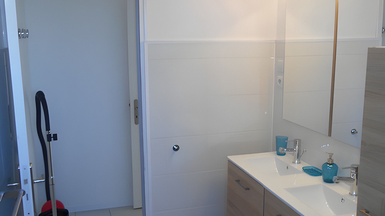 Photo of Bathroom in Meynes