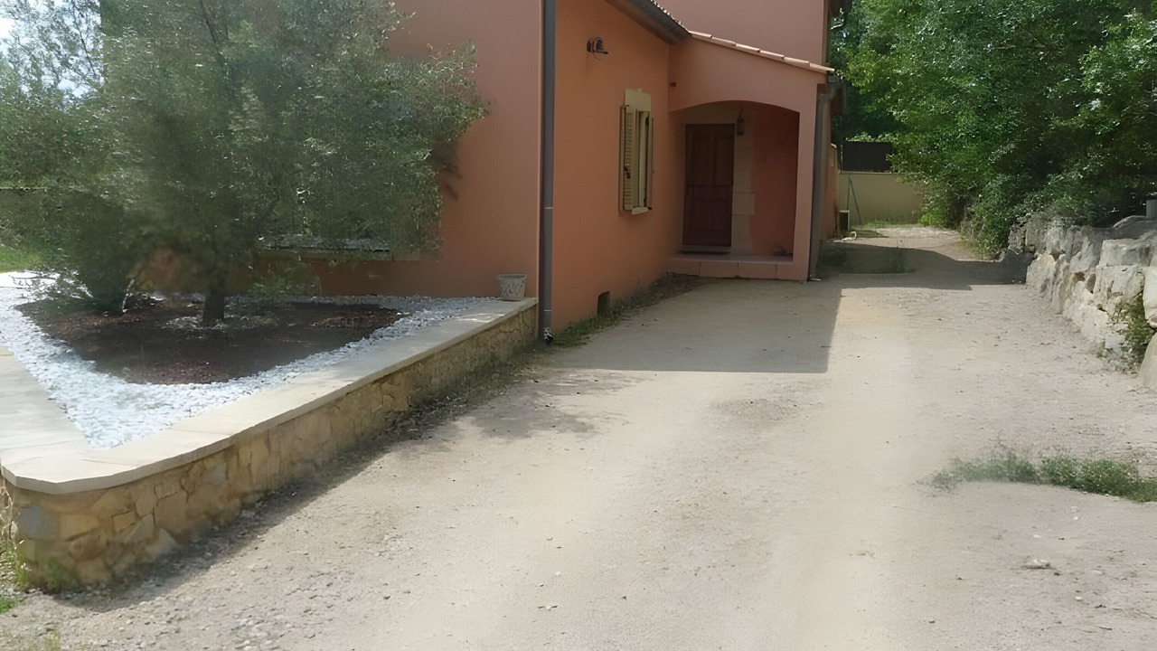 Photo of Outdoor in Laudun