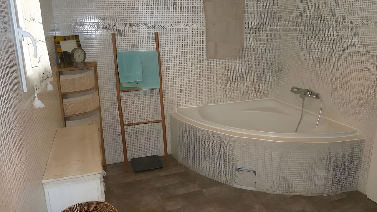 Photo of Bathroom in Laudun