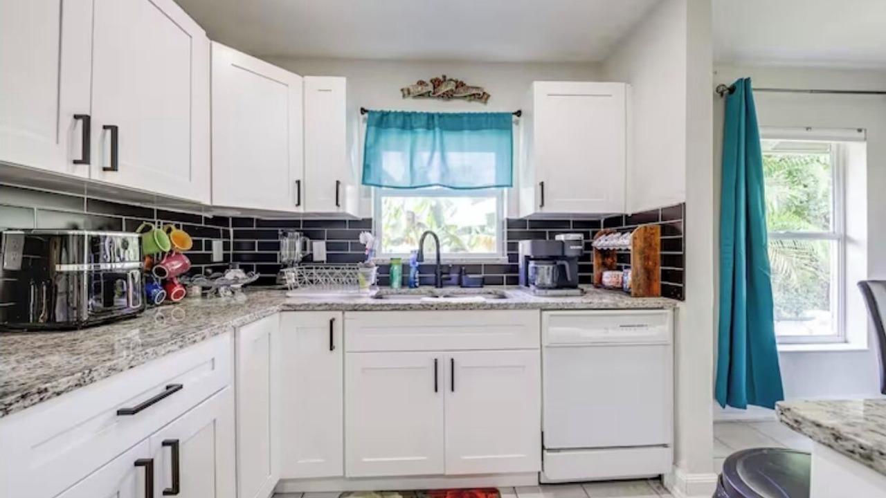 Photo of Kitchen in Lake Worth Corridor