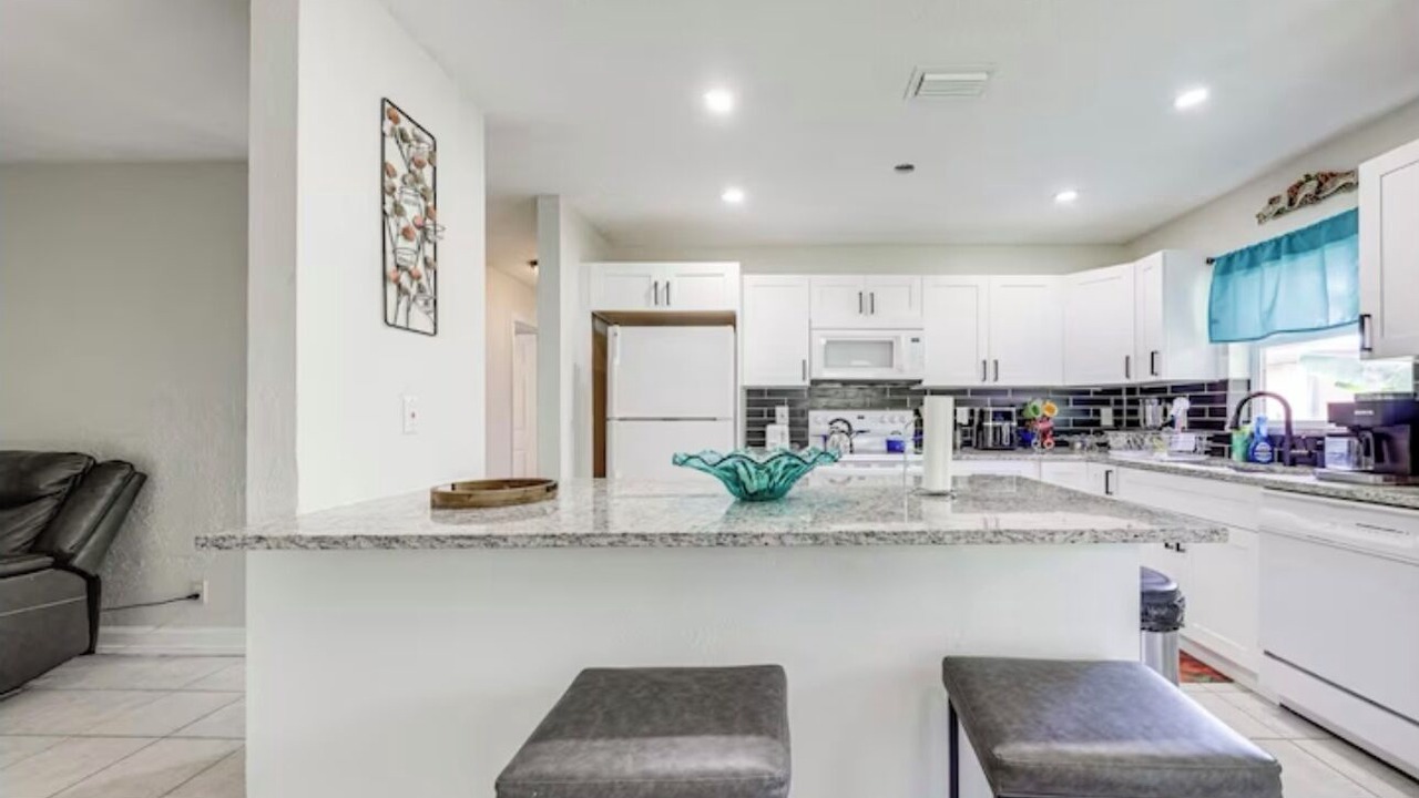 Photo of Kitchen in Lake Worth Corridor