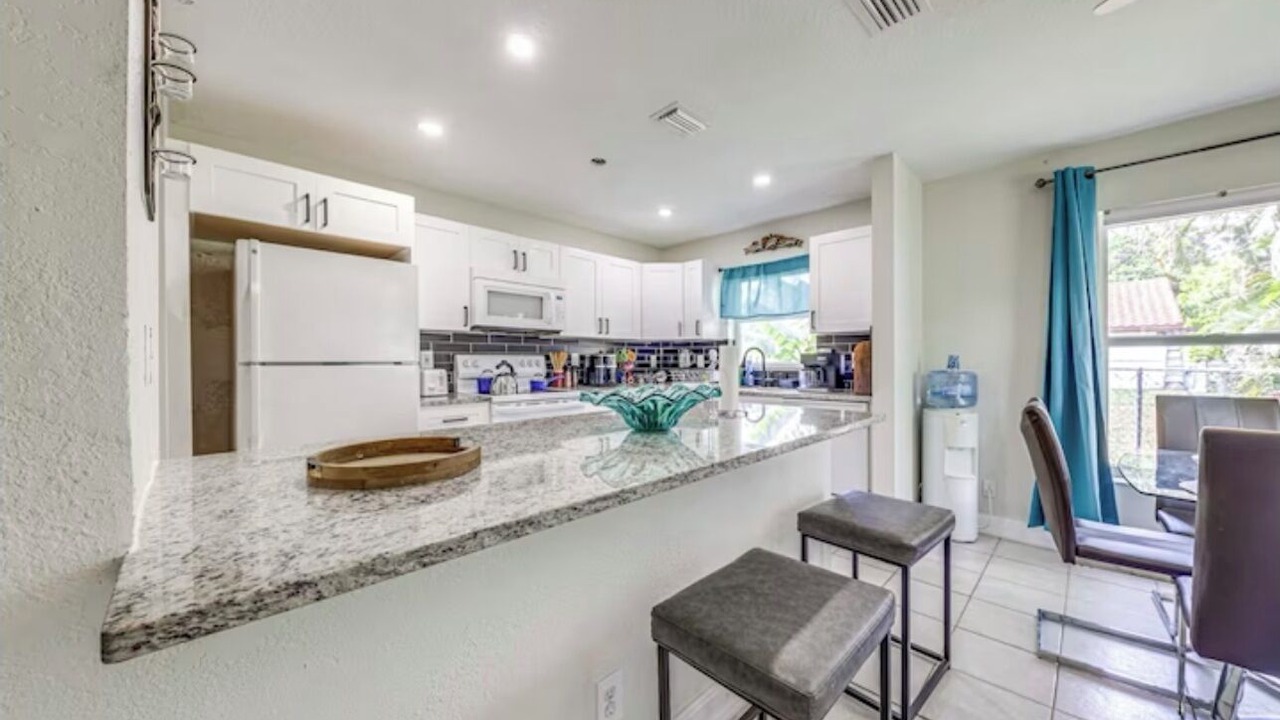Photo of Kitchen in Lake Worth Corridor