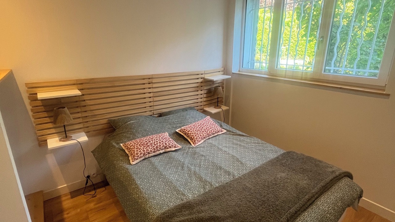 Photo of Bedroom in Calais City Center