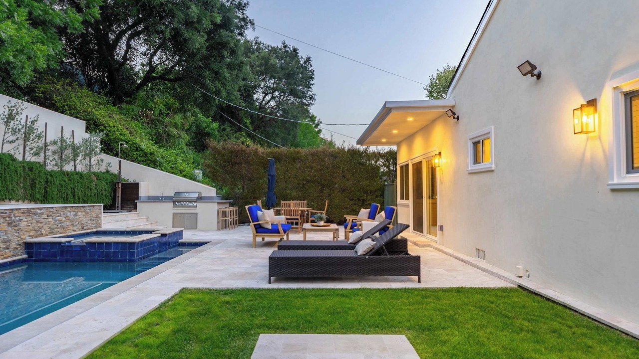 Photo of Outdoor in Sherman Oaks
