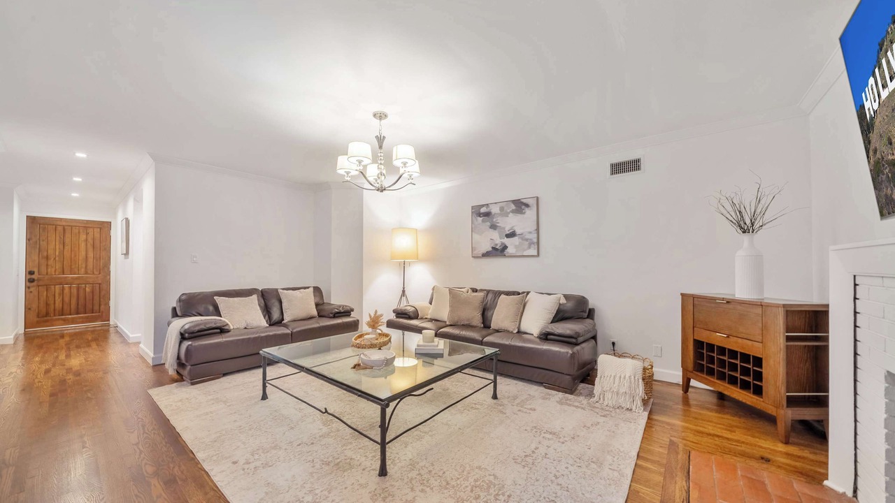 Photo of Livingroom in Sherman Oaks
