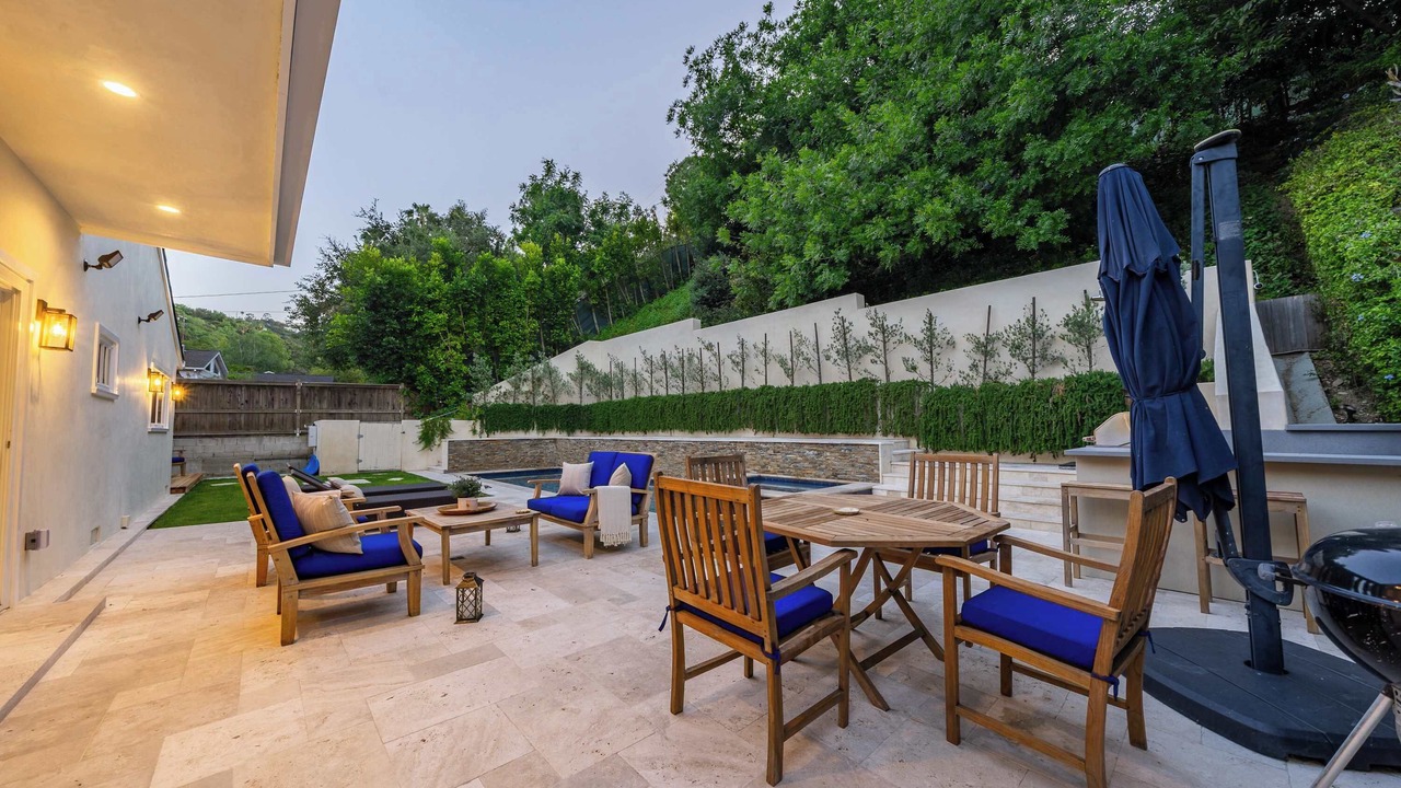 Photo of Outdoor in Sherman Oaks
