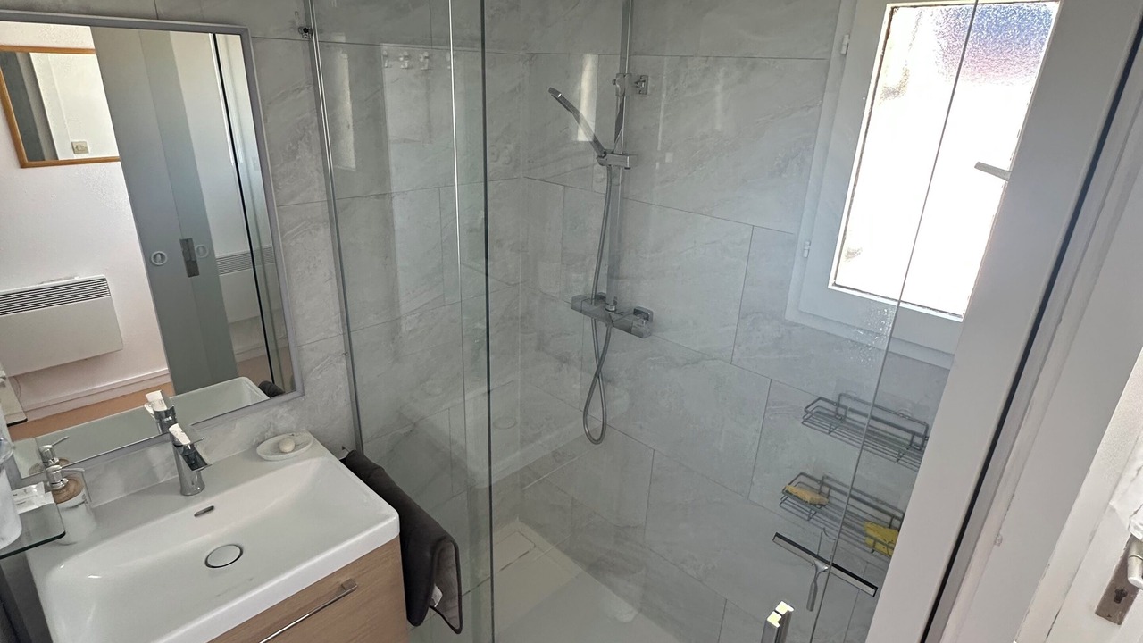 Photo of Bathroom in Camiers