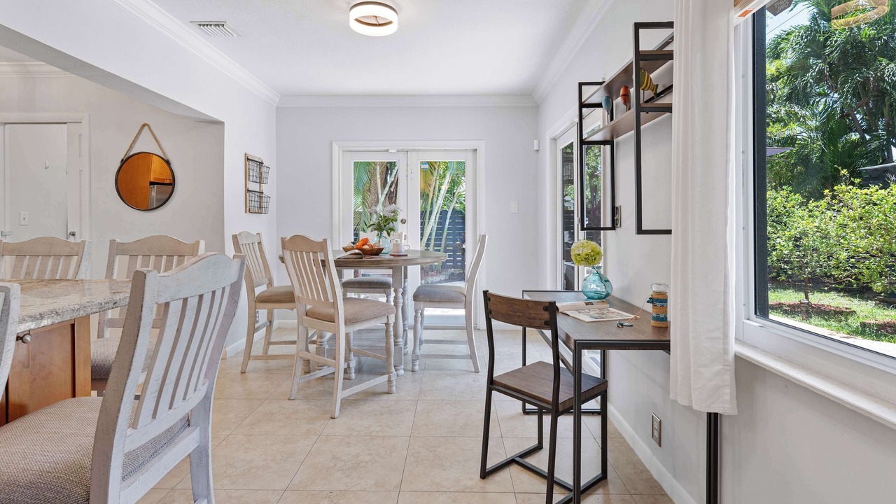 Photo of Livingroom in Survey Creek