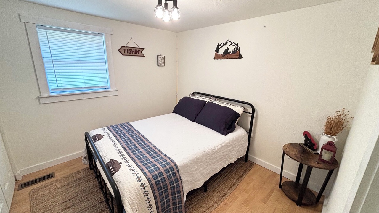 Photo of Bedroom in Salem
