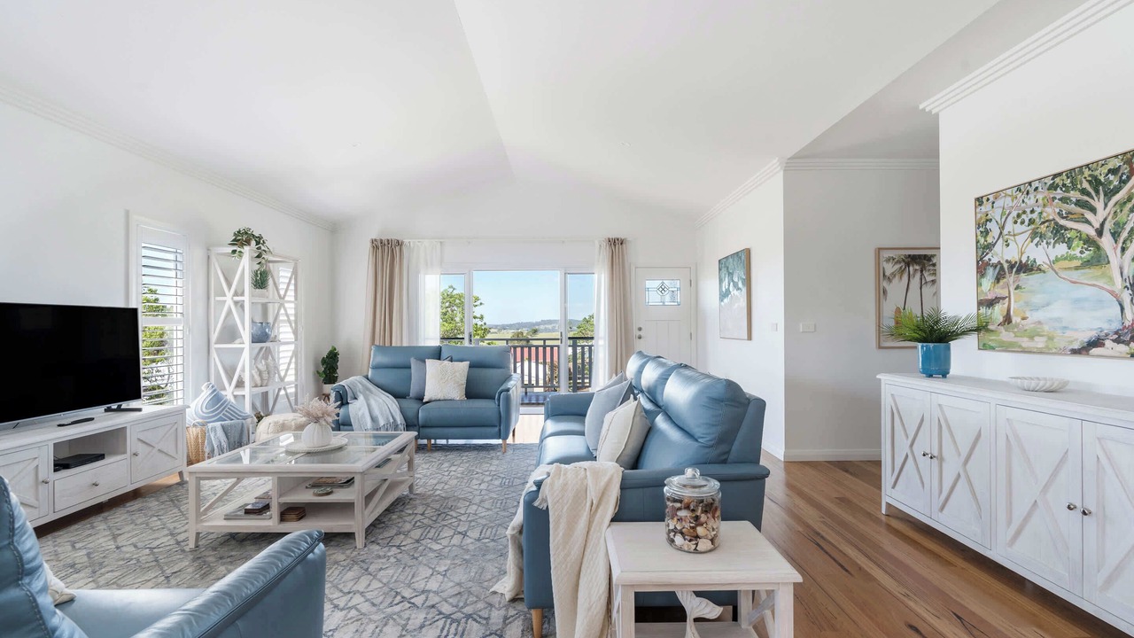 Photo of Livingroom in Milton