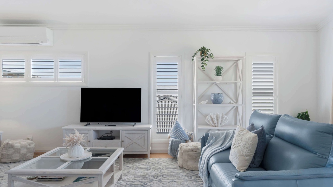 Photo of Livingroom in Milton