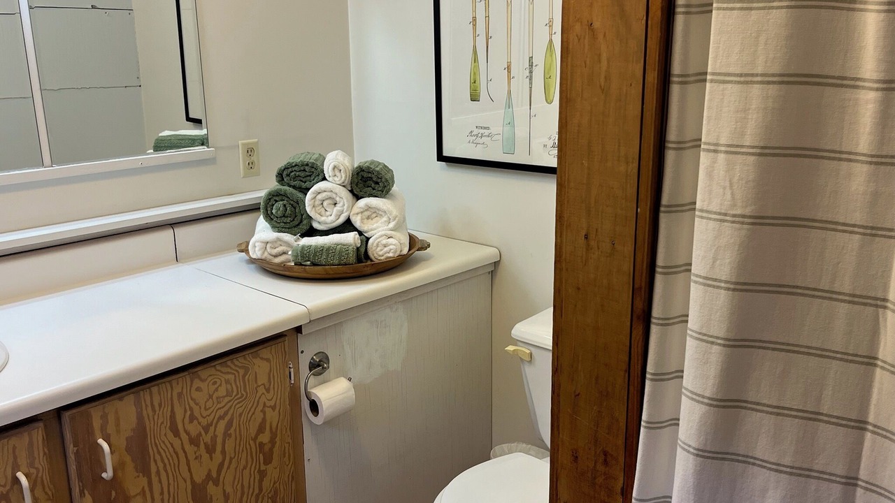 Photo of Bathroom in Goldbond