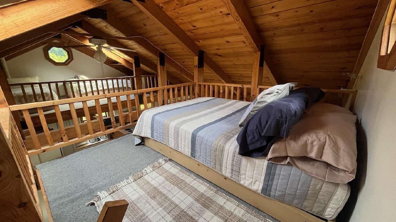 Photo of Bedroom in Goldbond