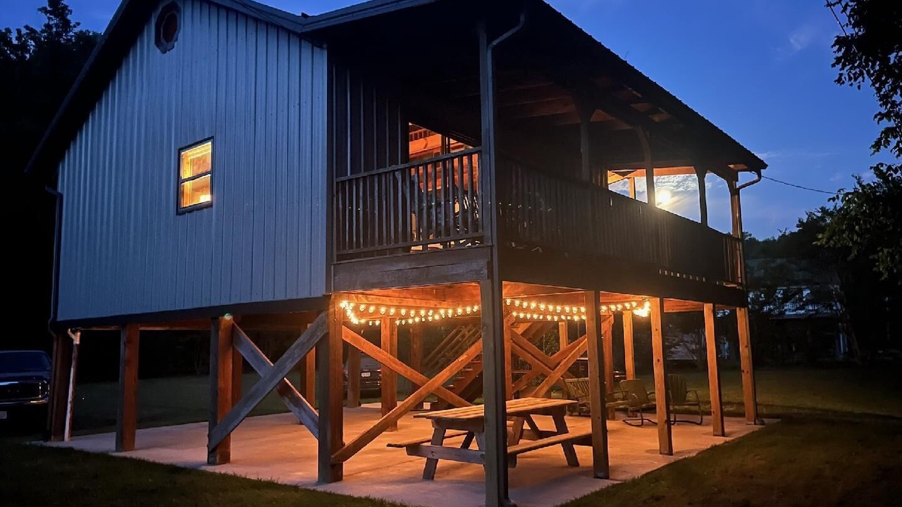 Photo of Outdoor in Goldbond