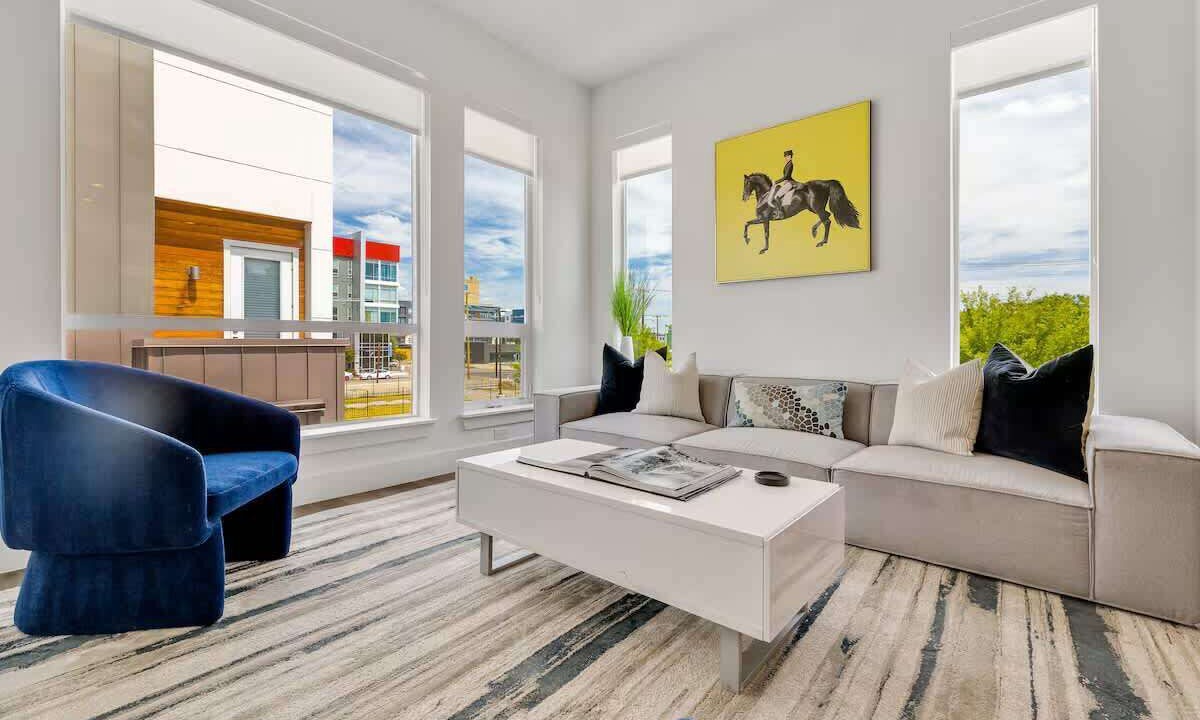 Photo of Livingroom in Old East Dallas