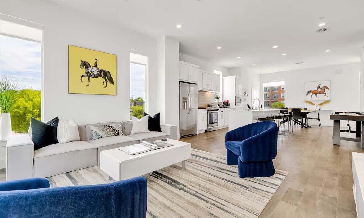 Photo of Livingroom in Old East Dallas