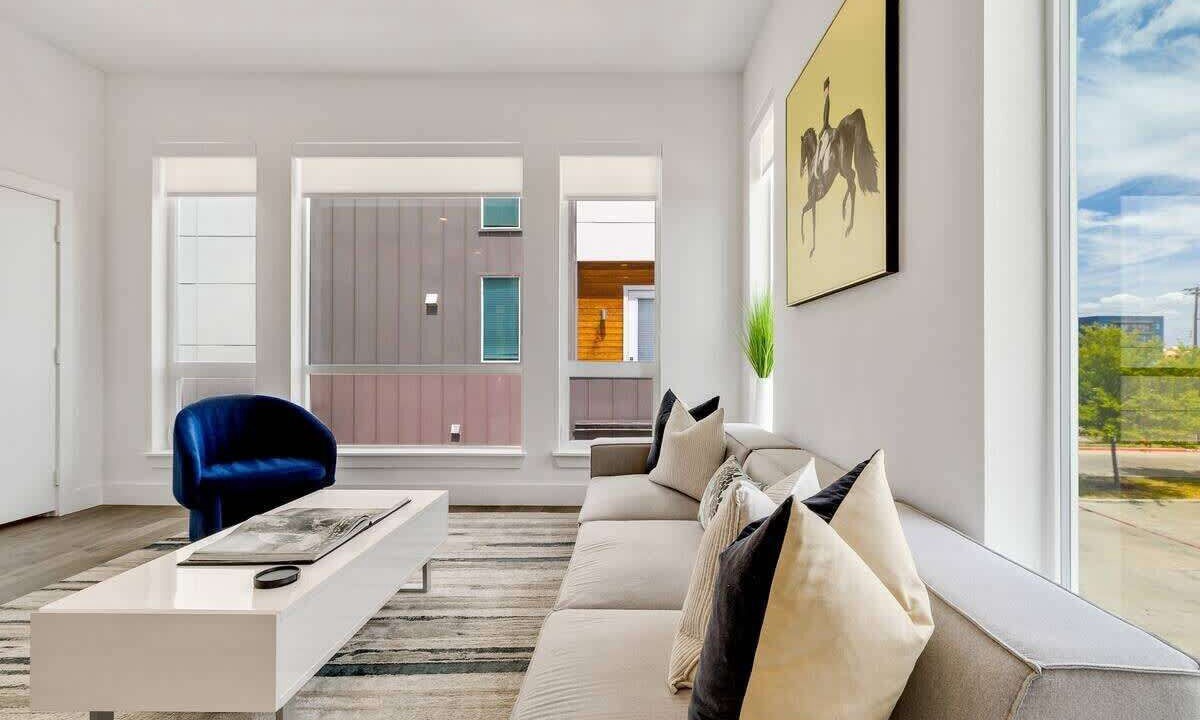 Photo of Livingroom in Old East Dallas
