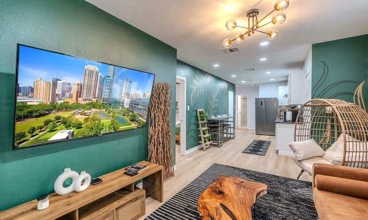 Photo of Livingroom in Northside