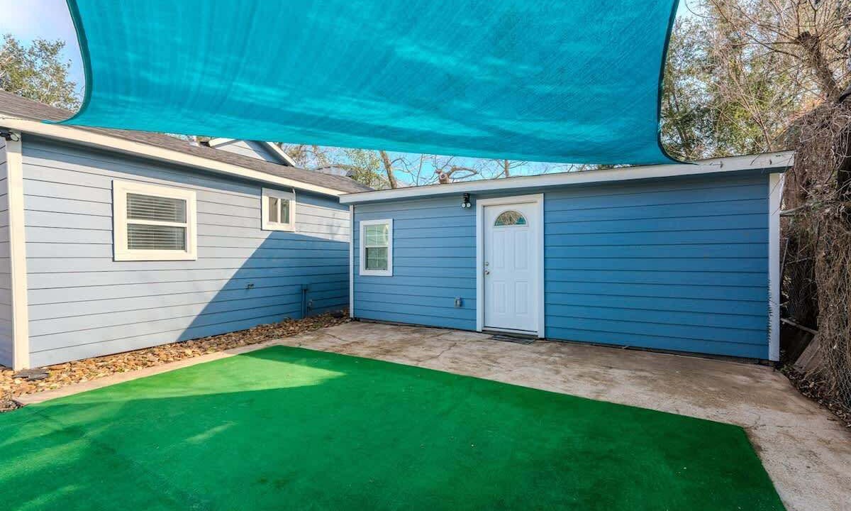 Photo of Outdoor in Northside