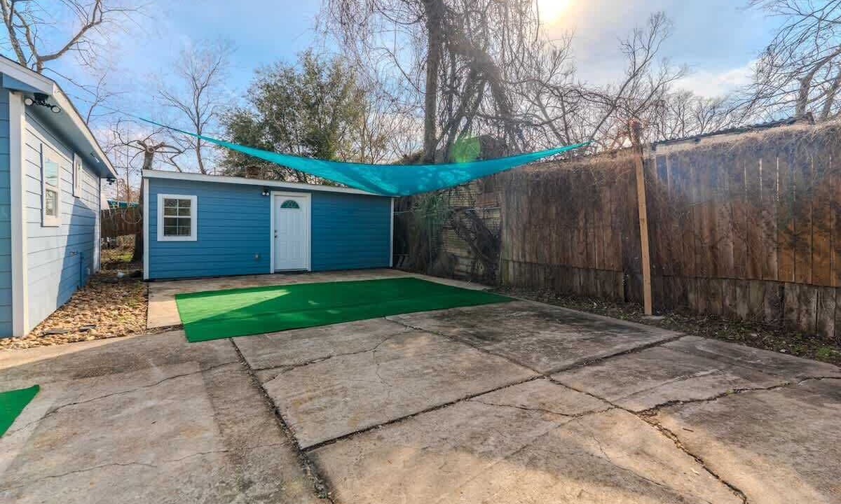 Photo of Outdoor in Northside