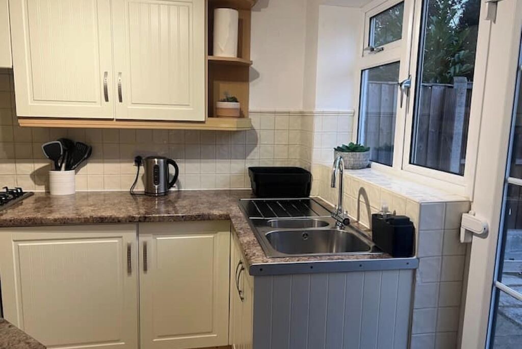 Photo of Kitchen in Earley