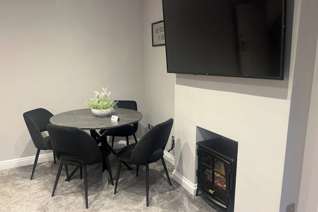 Photo of Others in Earley