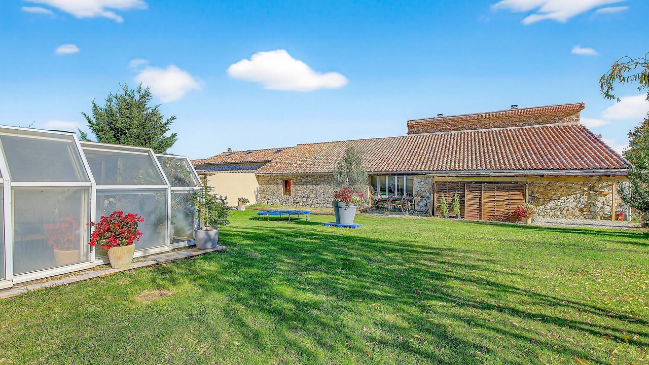 Photo of Outdoor in Laragne-Monteglin