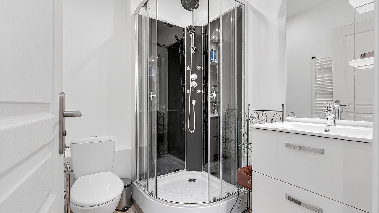 Photo of Bathroom in Laragne-Monteglin