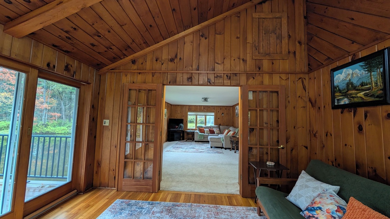 Photo of Livingroom in Springwater