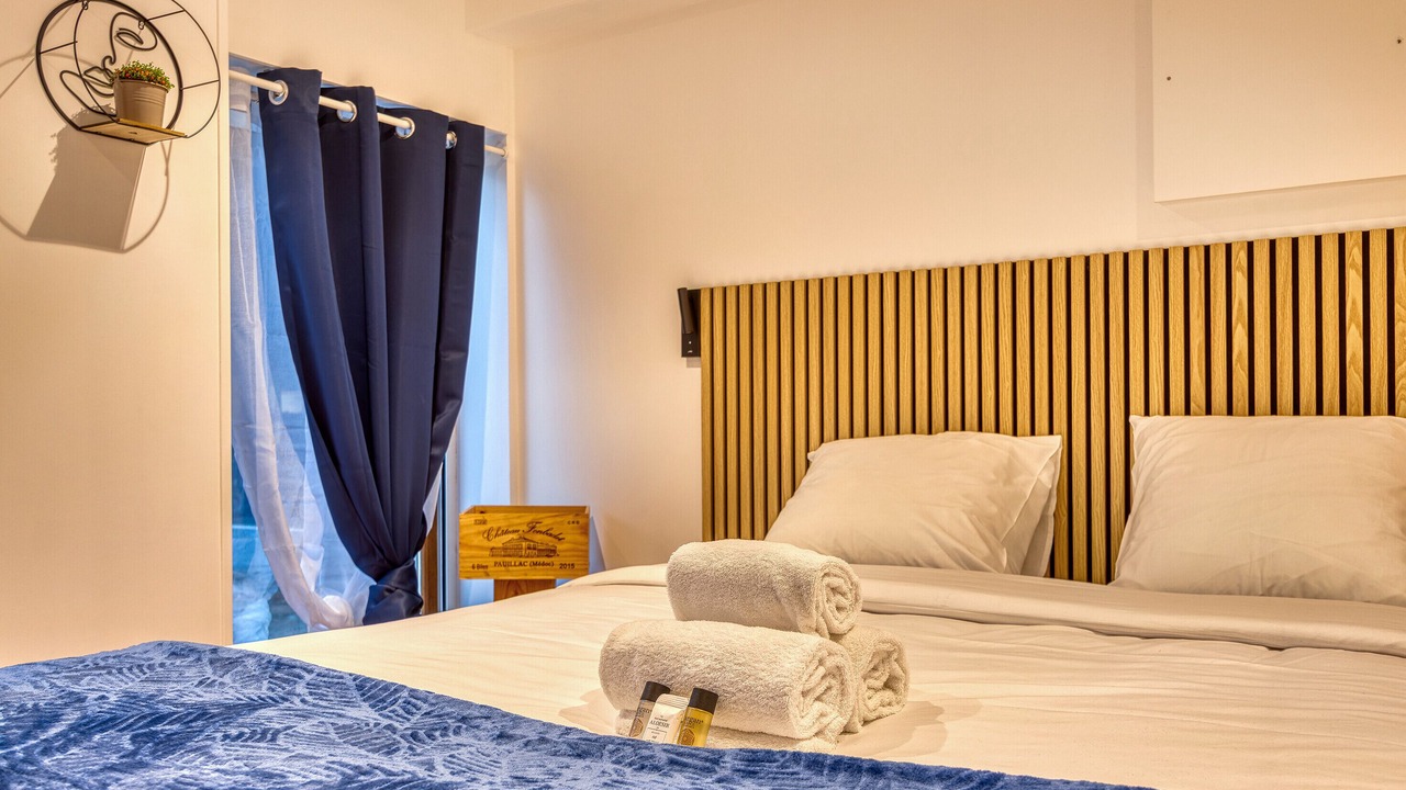 Photo of Bedroom in Tassin-la-Demi-Lune