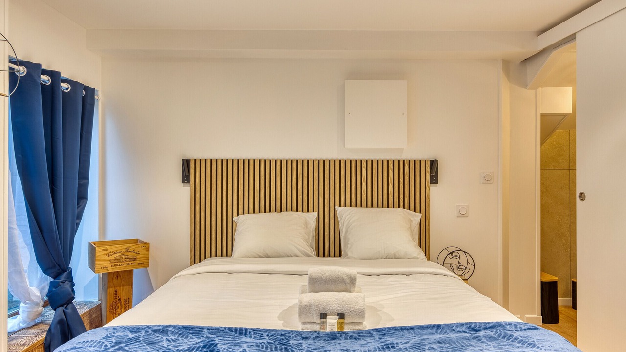 Photo of Bedroom in Tassin-la-Demi-Lune