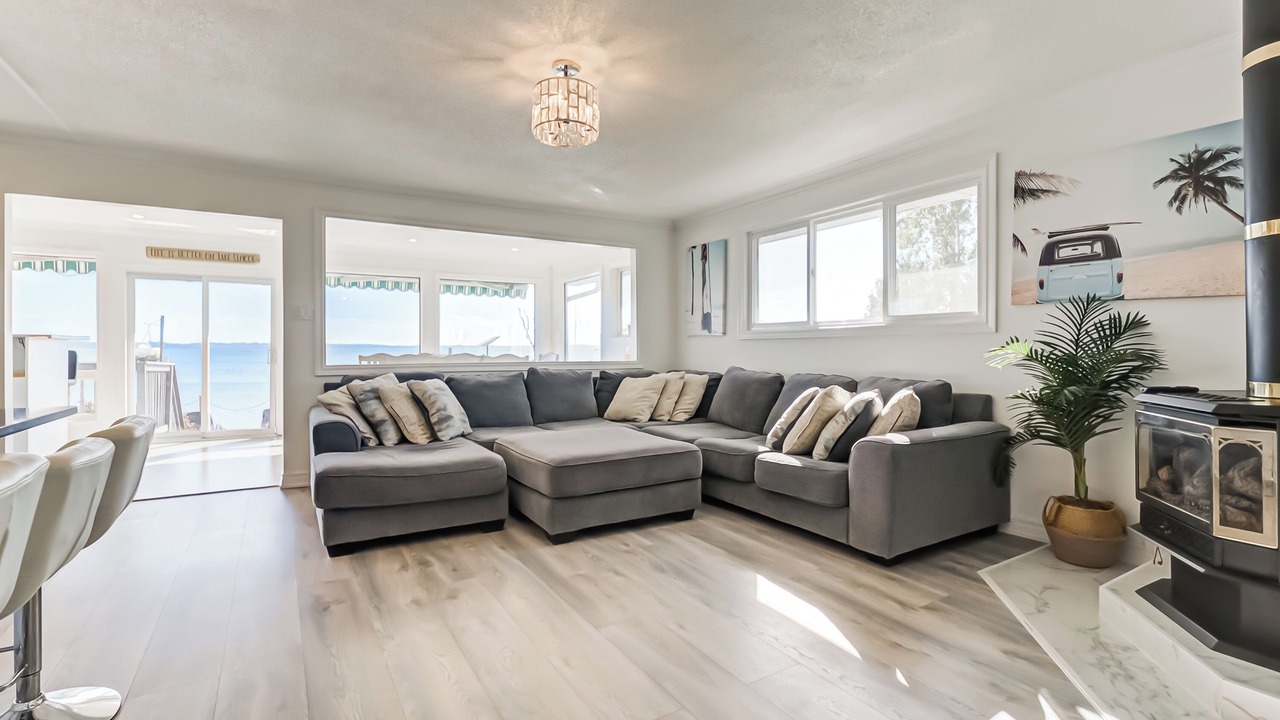 Photo of Livingroom in Innisfil